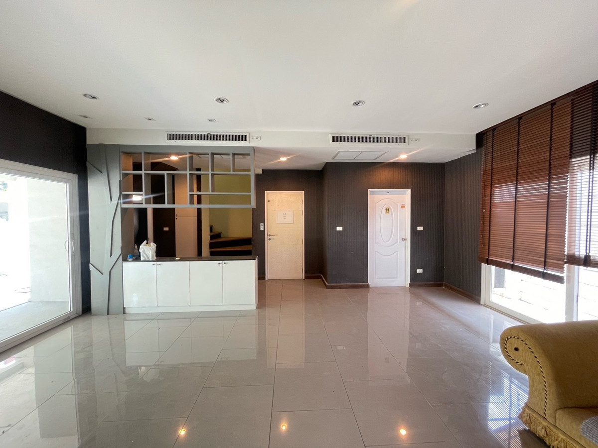 For RentHome OfficeSamut Prakan,Samrong : Premium Home Office for Rent: The Terminal Suvarnabhumi
The Ultimate Strategic Location for Logistics, Import-Export, and Modern Enterprises!
