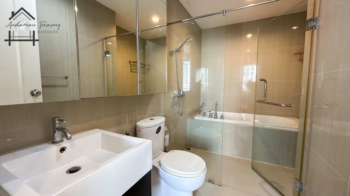 ขายคอนโดพระราม 9 เพชรบุรีตัดใหม่ RCA : Villa Asoke / Duplex 1 Bedroom (SALE WITH TENANT), วิลล่า อโศก / ดูเพล็กซ์ 1 ห้องนอน (ขายพร้อมผู้เช่า) TARN311