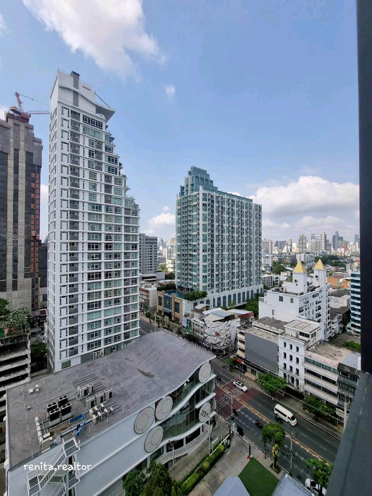 ให้เช่าคอนโดสุขุมวิท อโศก ทองหล่อ : ปล่อยเช่าคอนโดหรู AESTIQ Thonglor – ห้องสวย เลี้ยงสัตว์ได้ (Pet-Friendly) ใจกลางทองหล่อ! 🐾✨48,000 บาท 40 ตรม. 1 นอน