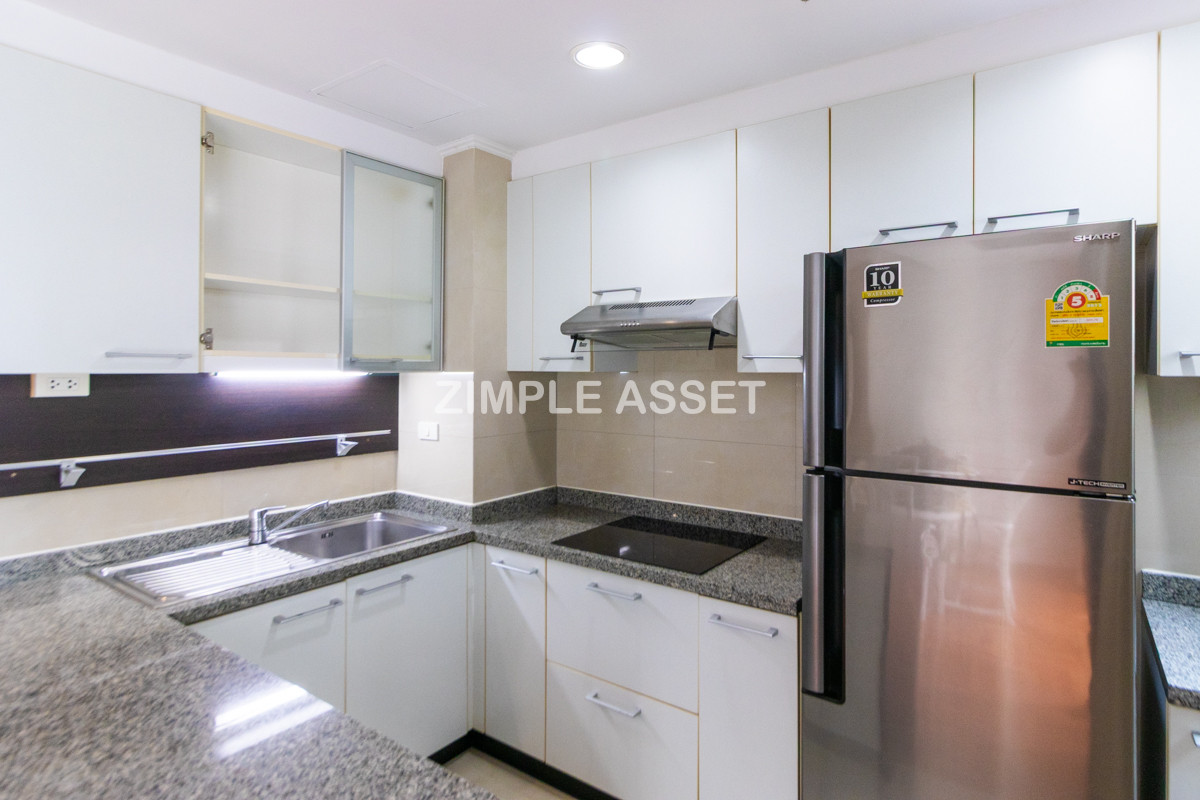 For RentSukhumvit, Asoke, Thonglor : Line ID: @zimple_asset  A luxurious residential in Sukhumvit 24. Fully furnished with complete facilities, offering a comfortable “home-like” atmosphere in a prime location with convenient access to BTS and shopping center. Pet friendly🐶