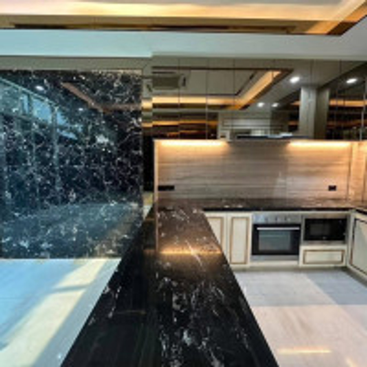 HousePinklao, Charansanitwong : Sell/rent a luxury house, The Grand Pinklao (De Pine zone), large house, 400 sq m, 3 bedrooms, 4 bathrooms, 21.5 million (rent 150,000), land width 118 sq m, furniture + complete set of electrical appliances, near Mahidol University.