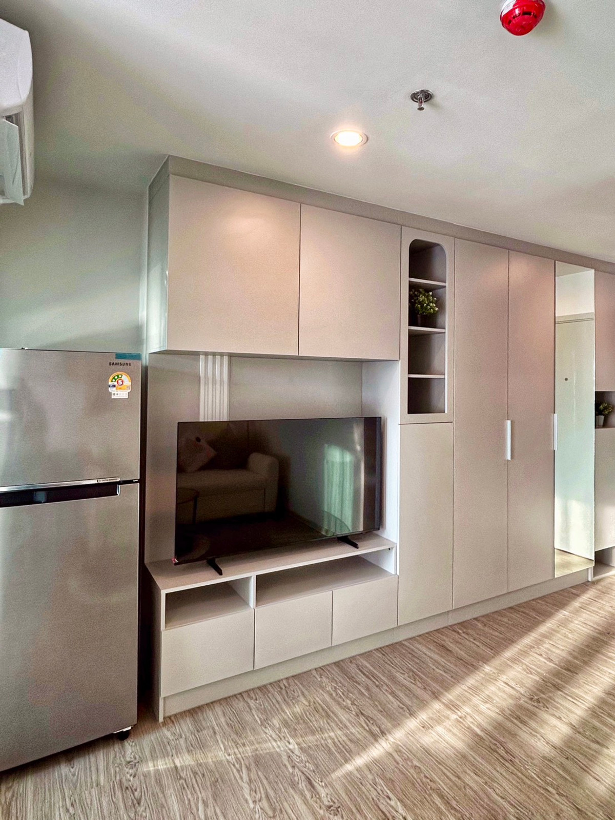 For RentCondoBangna, Bearing, Lasalle : Cha 1 bedroom 1 bathroom Regent Home Bangna (new project)