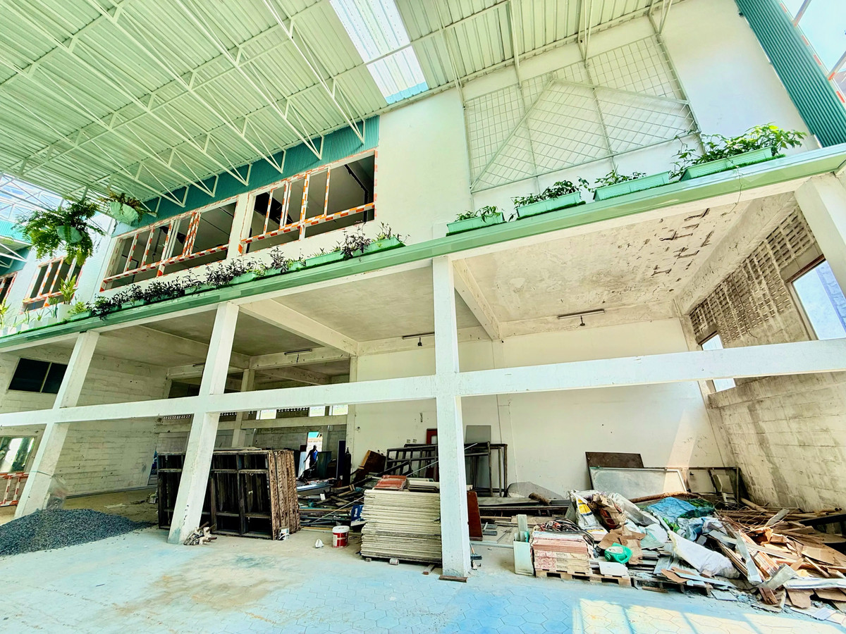 For RentOfficeRattanathibet, Sanambinna : 📢 [For Rent] Prime Office & Warehouse Complex – Rewadee Soi 7, near Nonthaburi Government Center! 🏢✨  Spacious area with versatile functions, perfect for a modern office, warehouse, or distribution center.