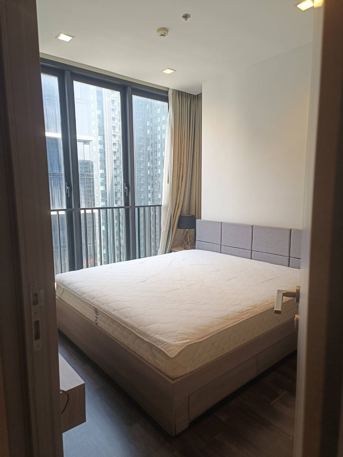 ให้เช่าคอนโดพระราม 9 เพชรบุรีตัดใหม่ RCA : 🔥🔥ปล่อยเช่าด่วนคอนโด เดอะไลน์ อโศก-รัชดา ห้องมุม ใกล้ MRT.พระราม 9‼️