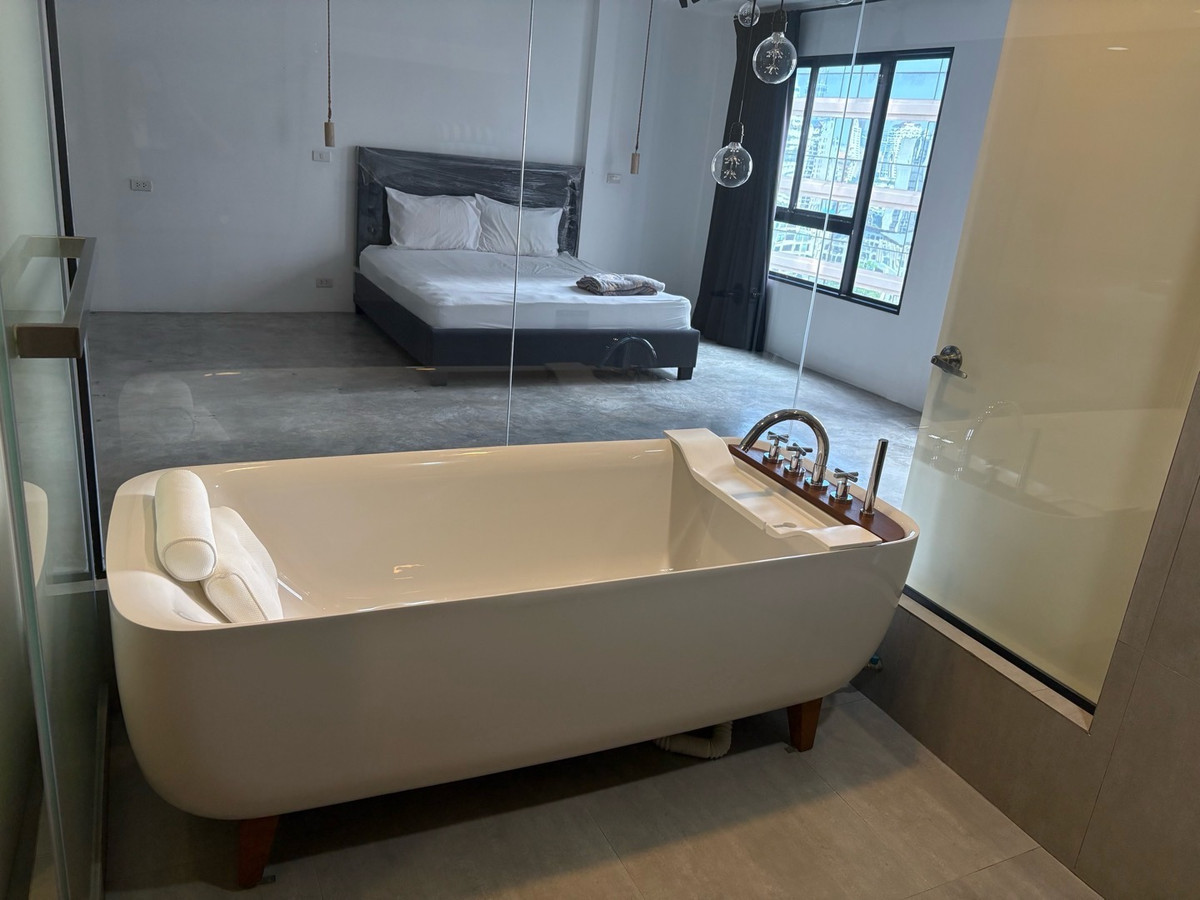 For RentCondoSukhumvit, Asoke, Thonglor : For rent: Condo One washing machine