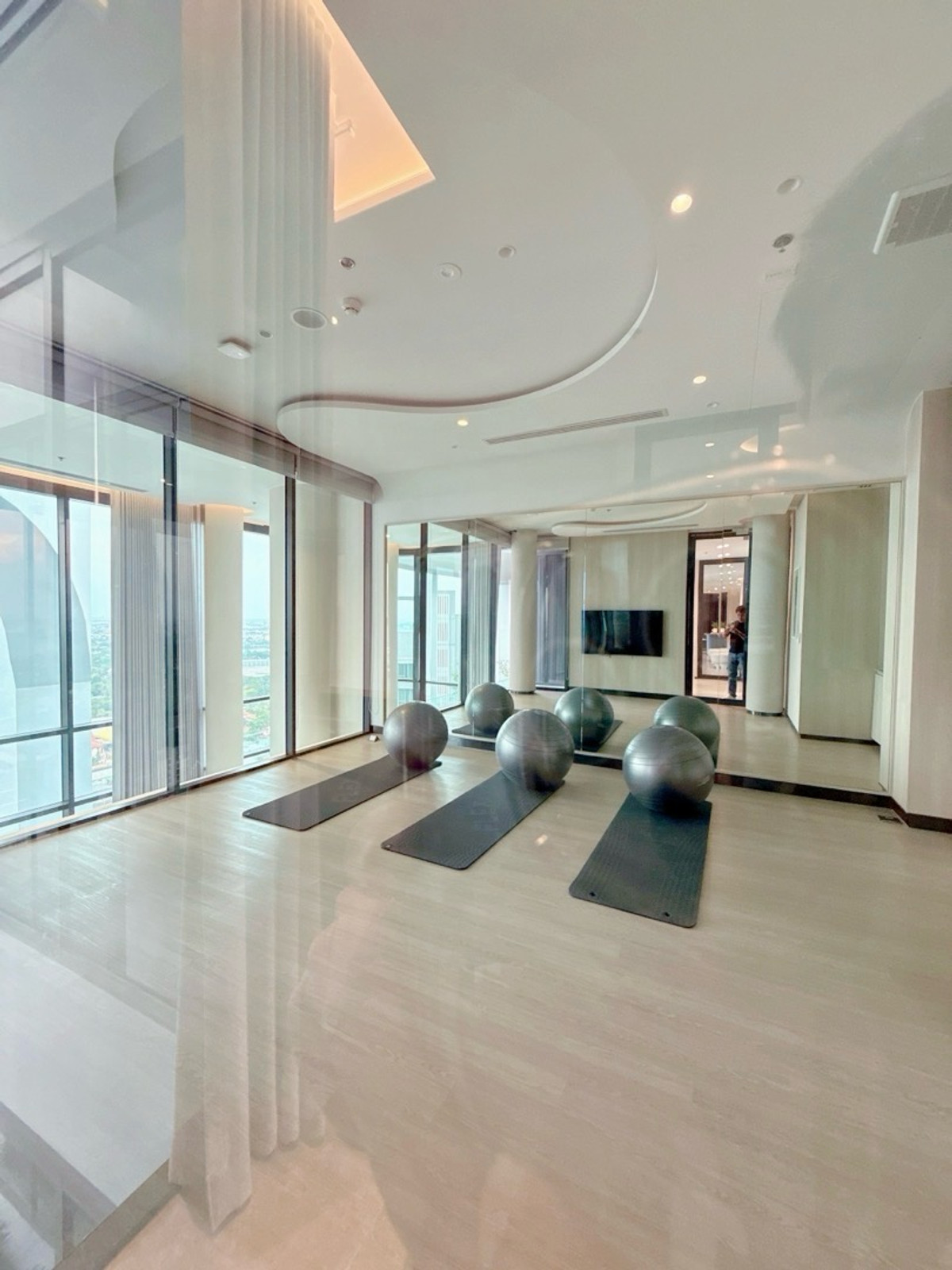 For SaleCondoKasetsart, Ratchayothin : 𝐂𝐎𝐁𝐄 Kaset-Sripatum, free down payment 𝐎 baht, light installments 𝟖,𝟗𝟎𝟎/month, new room, first hand, complete, ready to move in.