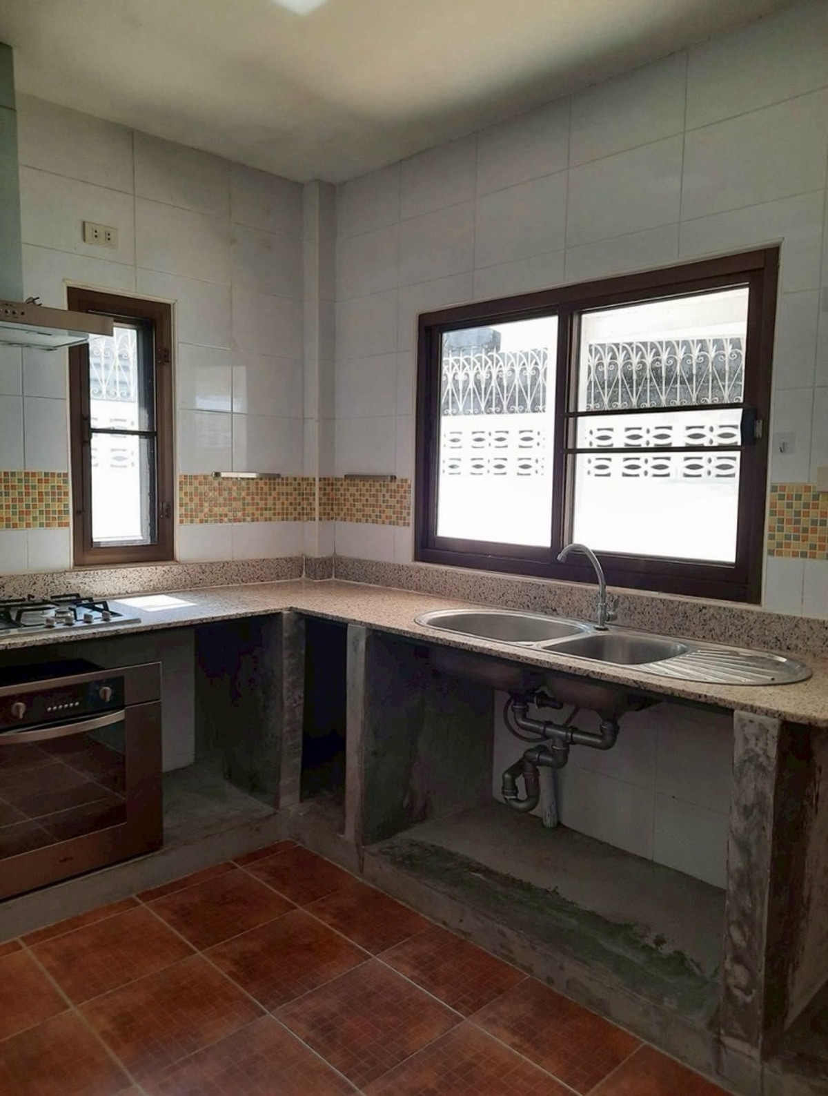 For RentHome OfficeRatchadapisek, Huaikwang, Suttisan : 🏙️2-story detached house for rent, Ban Huai Khwang, suitable for living or home office ⚡️🔥