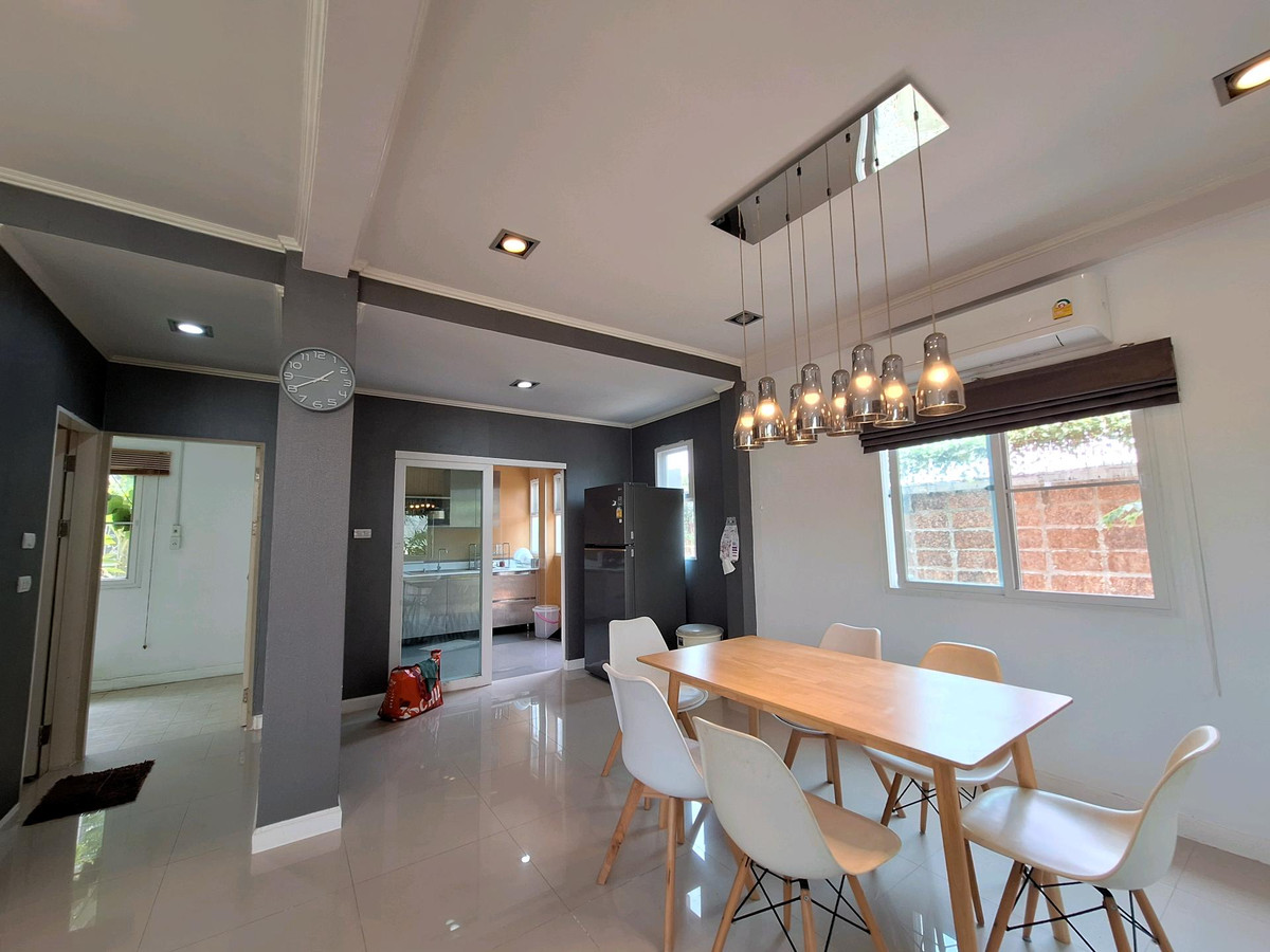 ให้เช่าบ้านมีนบุรี-ร่มเกล้า : บ้านเช่าร่มเกล้า ศุภาลัย พาร์ควิลล์ ร่มเกล้าสุวรรณภูมิ มีนบุรี 67 ตร.ว. 3 นอน ติดถนนร่มเกล้า เข้ามาเพียง 250 เมตร