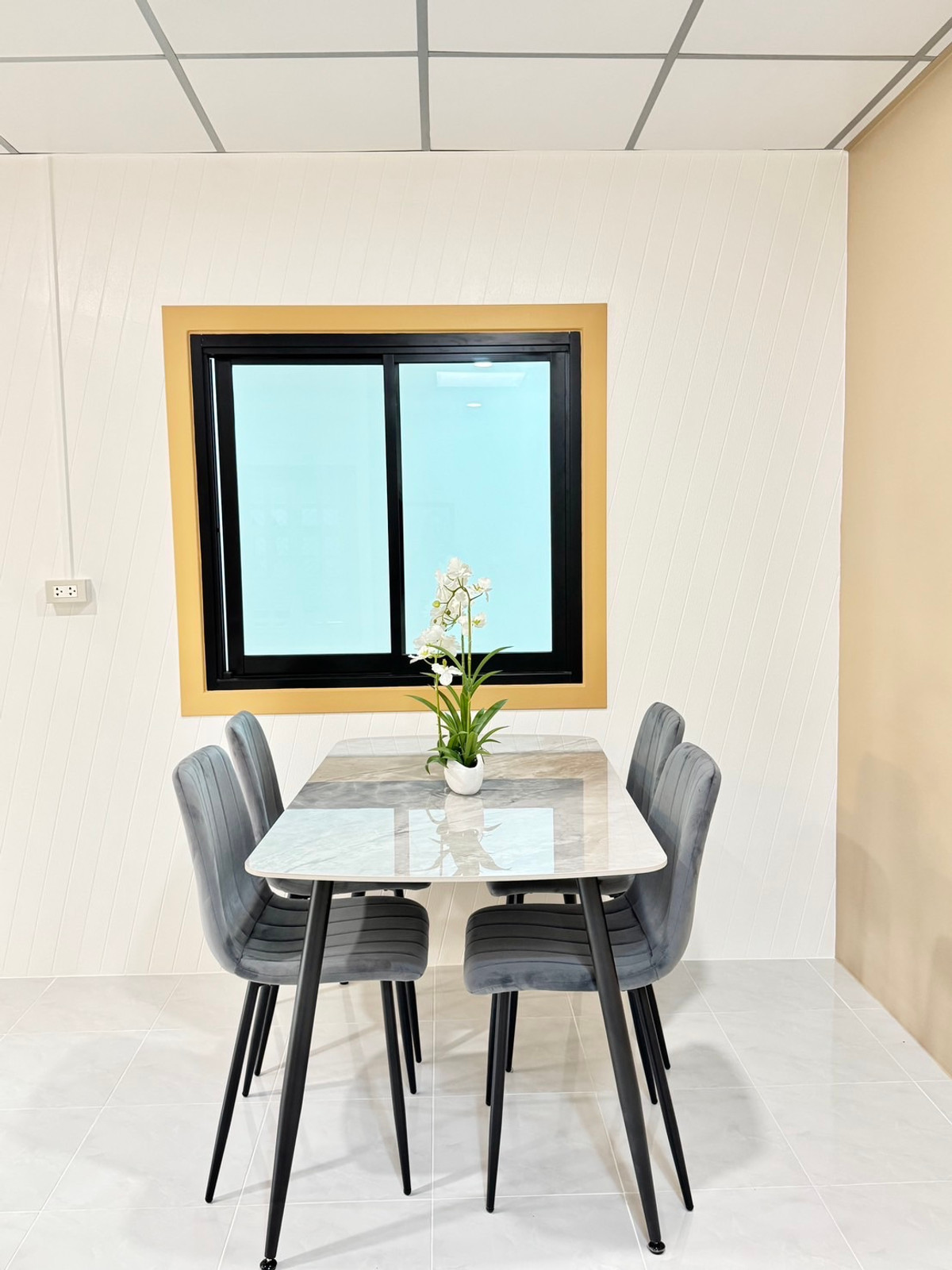 ขายนนทบุรี บางใหญ่ บางบัวทอง : ขายบ้านแฝดพฤกษา 19 วัดลาดปลาดุก 35 ตร.ว. หน้ากว้าง 10 ม. จอดรถ 3 คัน ฟรีโอน