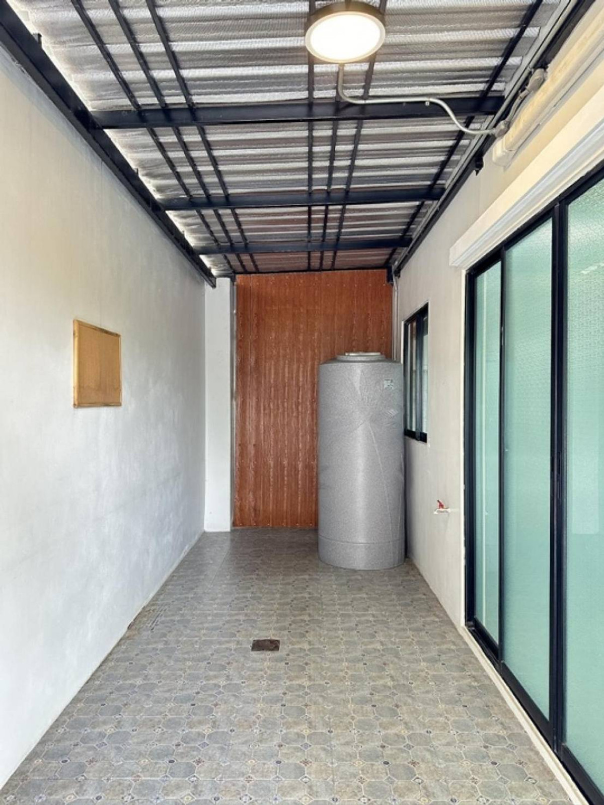 For RentTownhomeChaengwatana, Muangthong : Townhome for rent, The Connect 41 Chaengwattana - Tiwanon, near Impact Muang Thong Thani, only 5 minutes.