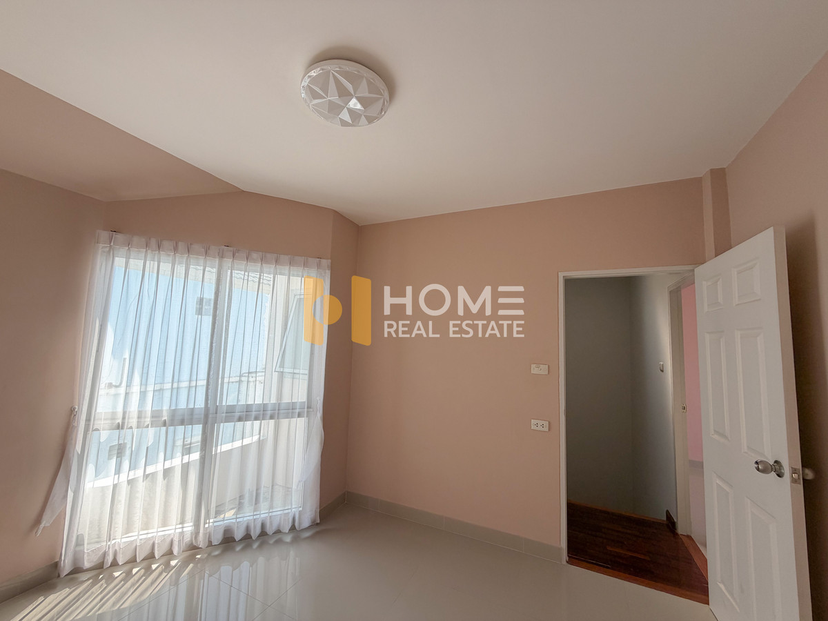 For SaleTownhomeKasetsart, Ratchayothin : Supalai Ville Ekamai - Ramindra / 3 Bedrooms (FOR SALE) MNT029