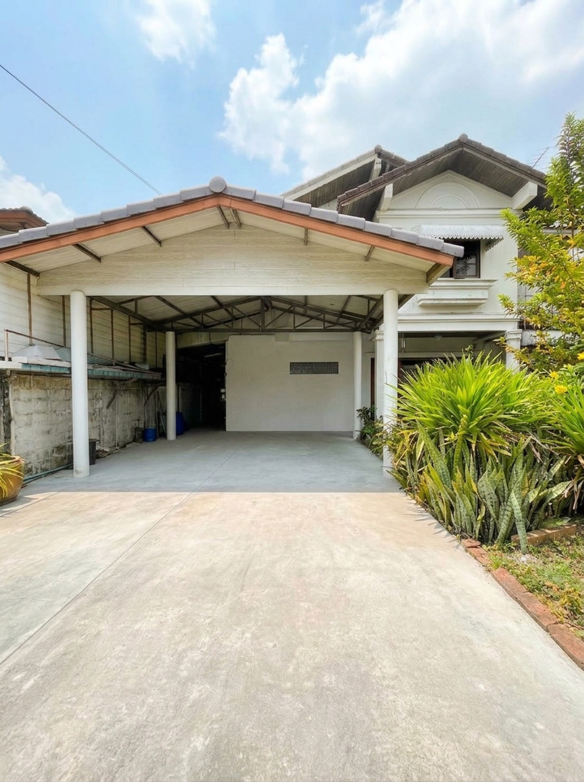 ขายบ้านปทุมธานี รังสิต ธรรมศาสตร์ : หมู่บ้านเมืองเอก โครงการ 1 / 8 ห้องนอน (ขาย), Muang Ake Village 1 / 8 Bedrooms (FOR SALE) BNS060