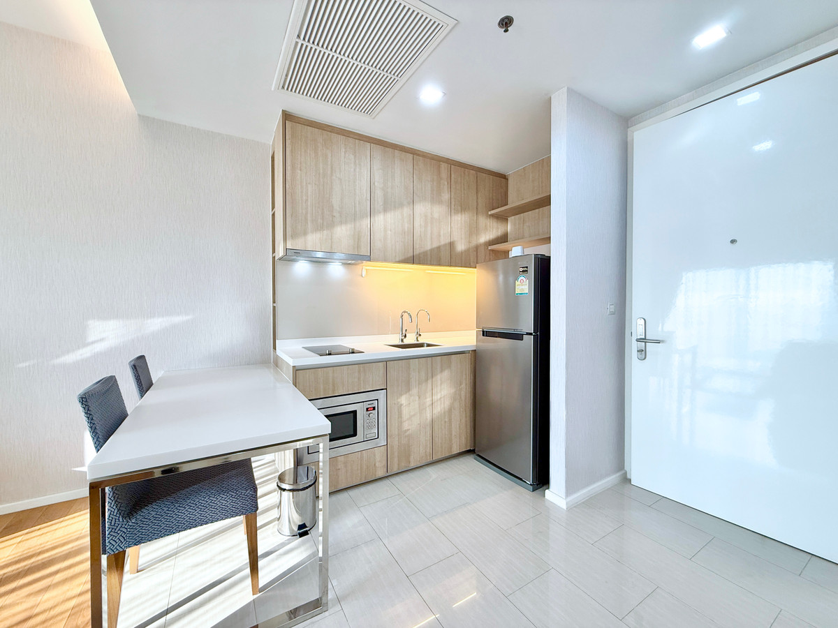 ให้เช่าคอนโดพระราม 9 เพชรบุรีตัดใหม่ RCA : 🚀 Circle 2 Prototype - 48ตรม. 1นอน1น้ำ ชั้นสูง พร้อมอยู่ 092-545-6151 (ทีม) 