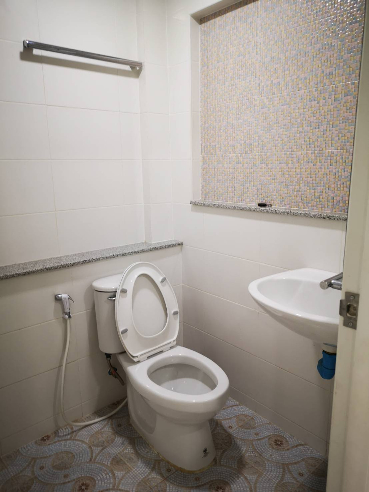 ให้เช่าทาวน์โฮมอ่อนนุช อุดมสุข : ให้เช่าทาวเฮาส์ 16 ตรว. 2 ชั้น 2 นอน 2 น้ำ ใกล้บีทีเอสอุดมสุข และ ปุณณวิถี ซอยวชิรธรรม 12  ค่าเช่า 15,000  โทร  082 649 9822