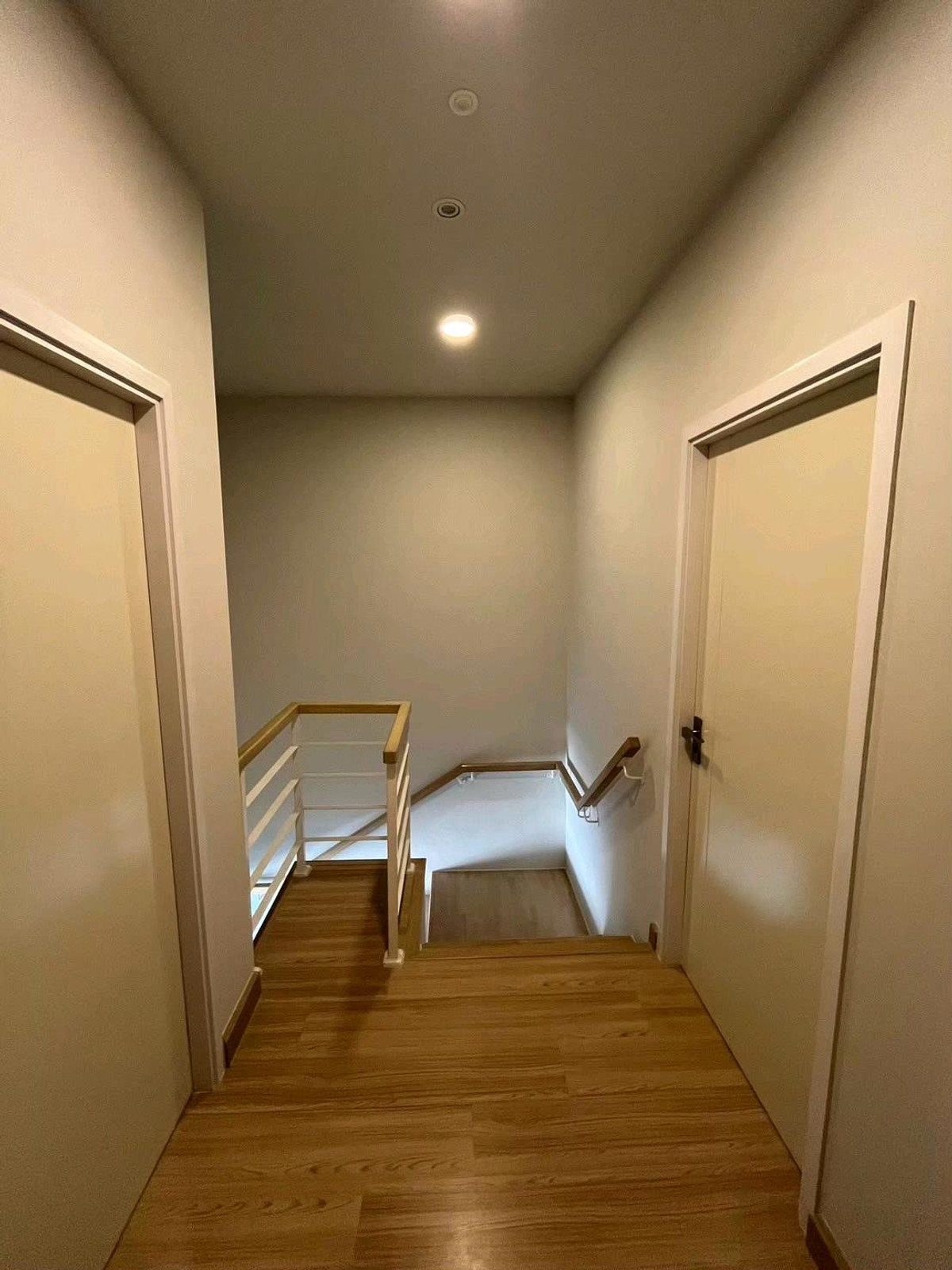 ให้เช่าทาวน์โฮมบางนา แบริ่ง ลาซาล : ให้เช่า ถนนเมน 19.9ตรว 3นอน3น้ำ ทาวน์โฮม 2 ชั้น บริทาเนีย เมกะทาวน์ บางนา  