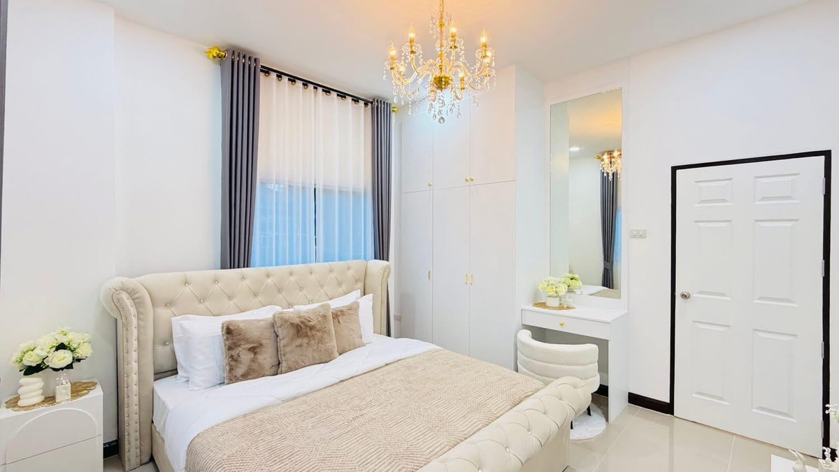 For SaleHousePattaya, Bangsaen, Chonburi : Classic Home 4 / 3 Bedrooms (For Sale), Classic Home 4 / 3 Bedrooms (FOR SALE) BEWN138