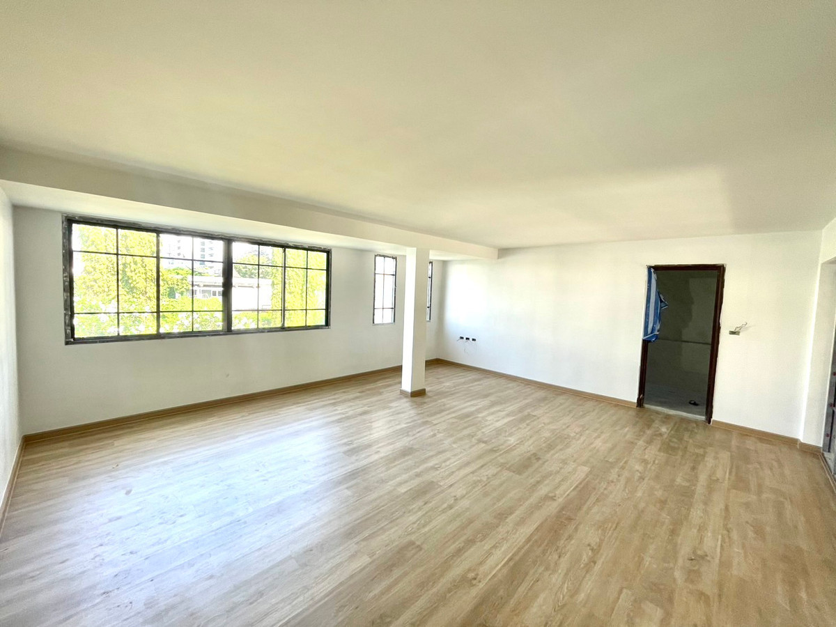 For RentTownhomeSukhumvit, Asoke, Thonglor : Townhouse for rent near Sukhumvit 31, can be used as a home office. Newly renovated, ready to move in