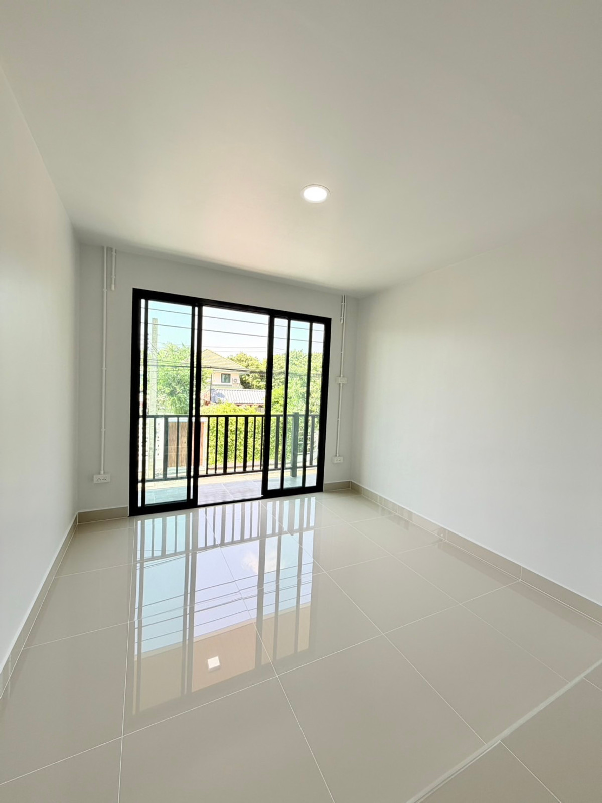 ขายนนทบุรี บางใหญ่ บางบัวทอง : ขายบ้านแฝด พฤกษา 14A หลังมุมติดสวน 53.3 ตร.ว. 5 นอน ครัวกว้าง ฟรีโอน