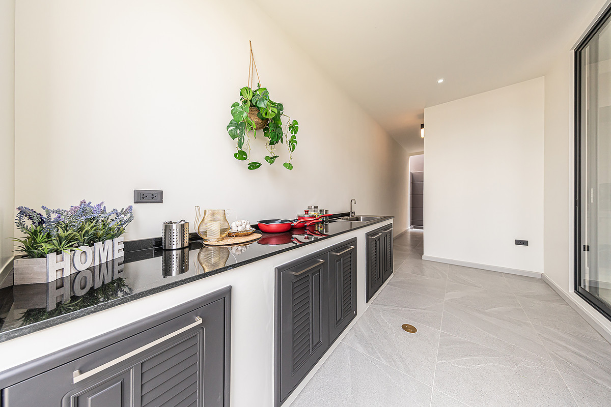 ขายบ้านโชคชัย4 ลาดพร้าว71 : [ขาย] ✨ บ้านเดี่ยว 3 ชั้น สไตล์ Modern Luxury พรีเมียมที่สุดในลาดพร้าว 101 | Feel Town ✨ แต่งครบ พร้อมลากกระเป๋าเข้าอยู่! เพียง 13.99 ล้าน (Rare Item มีเพียง 9 หลังในโครงการ!)