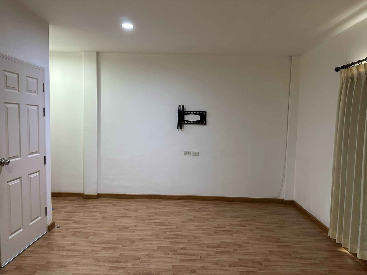 ขายทาวน์โฮมลาดพร้าว101 แฮปปี้แลนด์ : บ้านภัทรา กรุงเทพกรีฑา / 2 ห้องนอน (ขาย), Baan Pattra Krungthep Kreetha / 2 Bedrooms (FOR SALE) BZD173