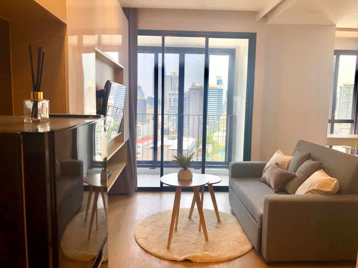 ขายคอนโดสยาม จุฬา สามย่าน : Ashton Chula Silom【𝐒𝐄𝐋𝐋 & 𝐑𝐄𝐍𝐓】🔥ดีไซน์ไม่หวือหวา แต่มีชั้นเชิง ฟีลส่วนตัว🔥 ติดต่อไลน์ไอดี: @hacondo