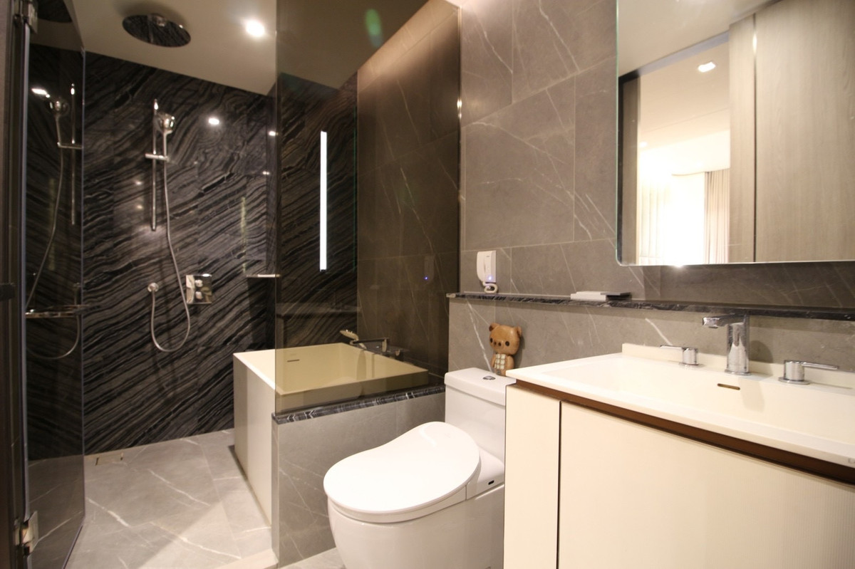 For RentCondoSukhumvit, Asoke, Thonglor : 96923 - Condo for rent, The Reserve Sukhumvit 61, modern classic style, ready to move in.