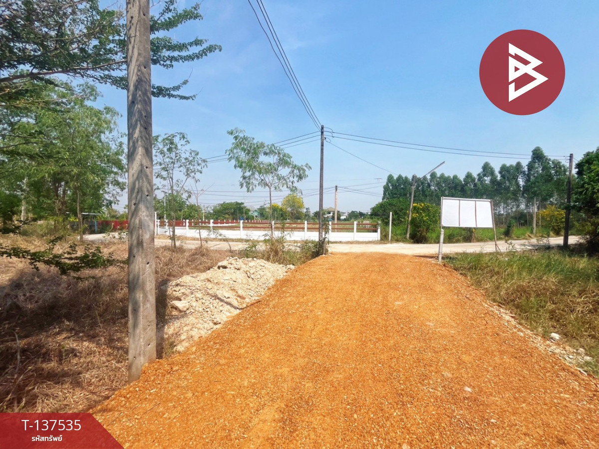 ขายที่ดินอุทัยธานี : ขายที่ดิน เนื้อที่ 1 ไร่ 20.1 ตารางวา ต.หนองฉาง อ.หนองฉาง จ.อุทัยธานี ทำเลดี ราคาถูก