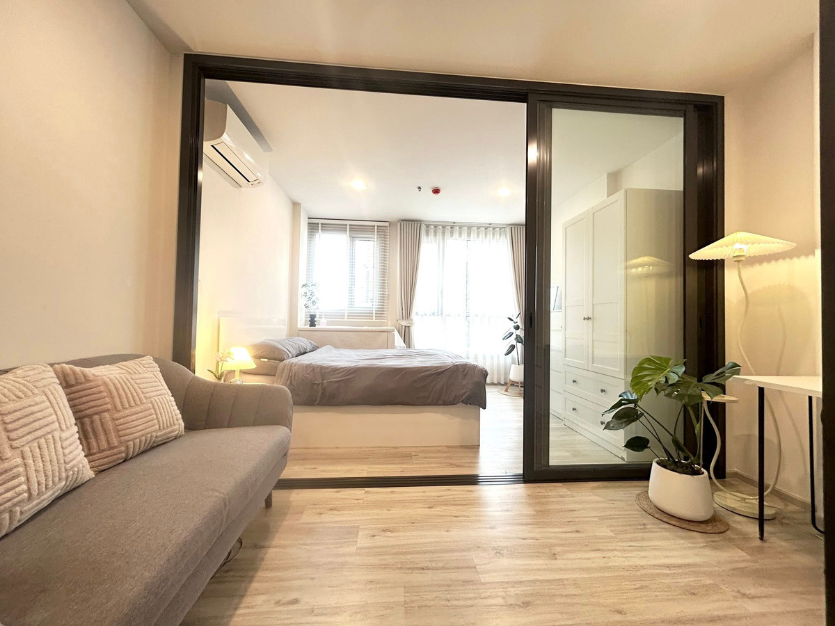 For RentCondoRatchadapisek, Huaikwang, Suttisan : Condo for rent next to MRT Huai Khwang | XT Huaikhwang | 1 bedroom, fully furnished, ready to move in, only 5 minutes to Central Rama 9.