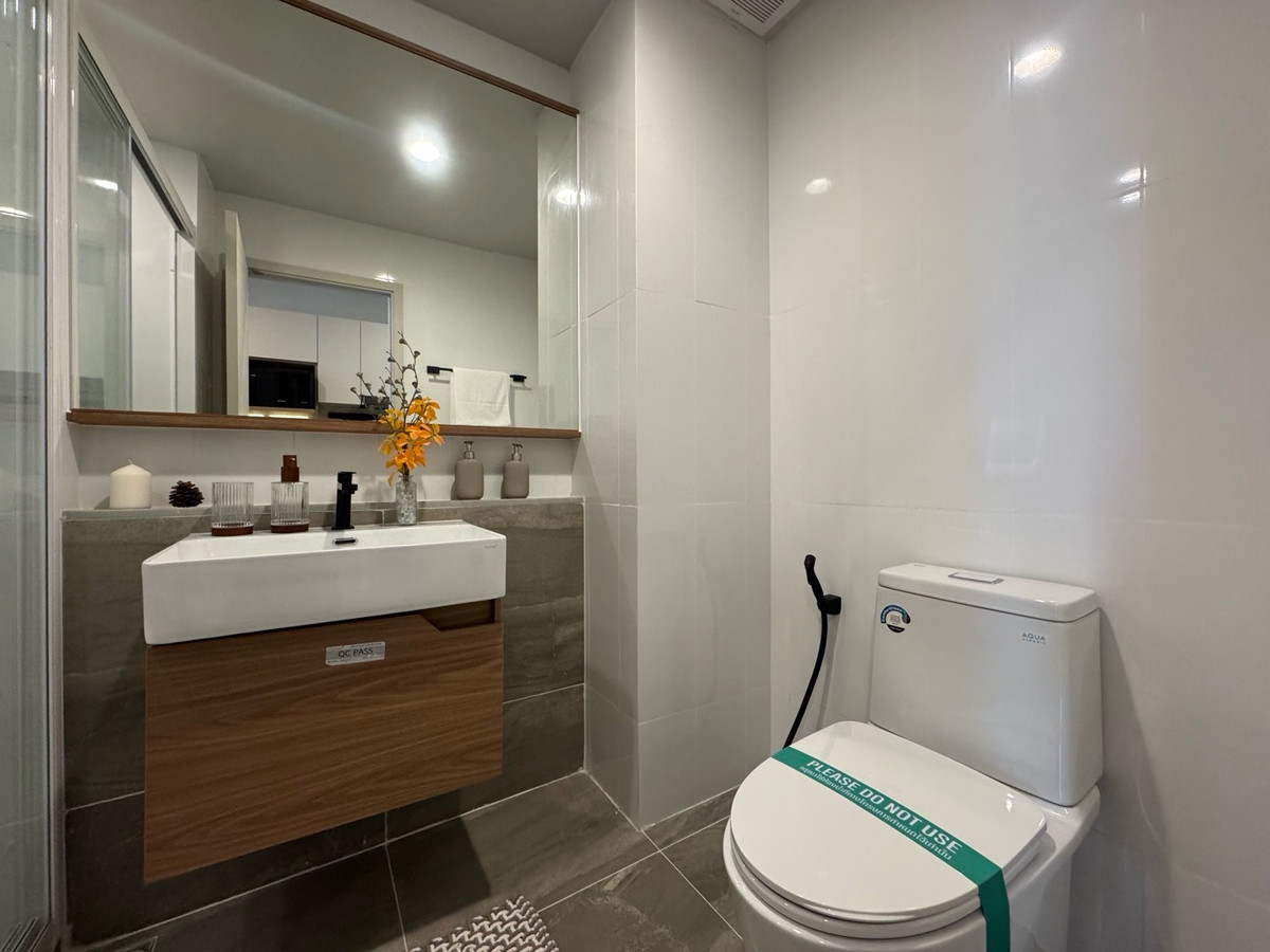 ขายคอนโดสุขุมวิท อโศก ทองหล่อ : ✨ Culture Thonglor 🚆 Only 250 meters from BTS Thonglor – easy walk!
🛏 Studio📏 26 sq.m.💰 Price: 3.99 MB
☎️Phat 064-642-8664