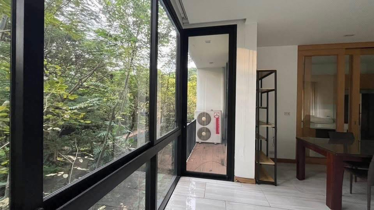 For RentHome OfficeRatchadapisek, Huaikwang, Suttisan : ᚱ For rent ✅ Company registration possible Townhome 🔥5 bedrooms 350 sq m.🔥 Huai Khwang | Meng Chai near KIS International School