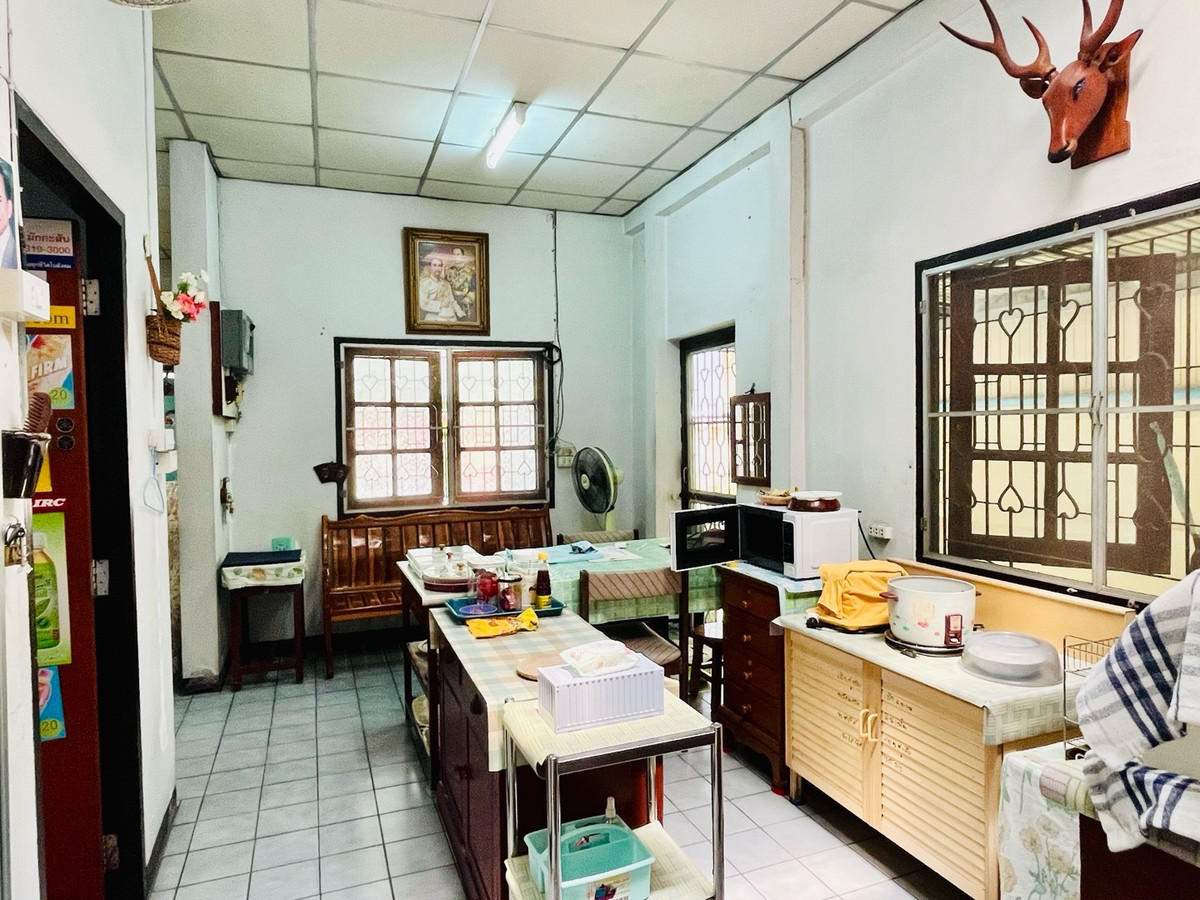 For SaleHouseRamkhamhaeng, Hua Mak : Single house for sale Soi Ramkhamhaeng 68 Near Lam Sali intersection, Ban Ma, Amway, Kittinivet BTS station.