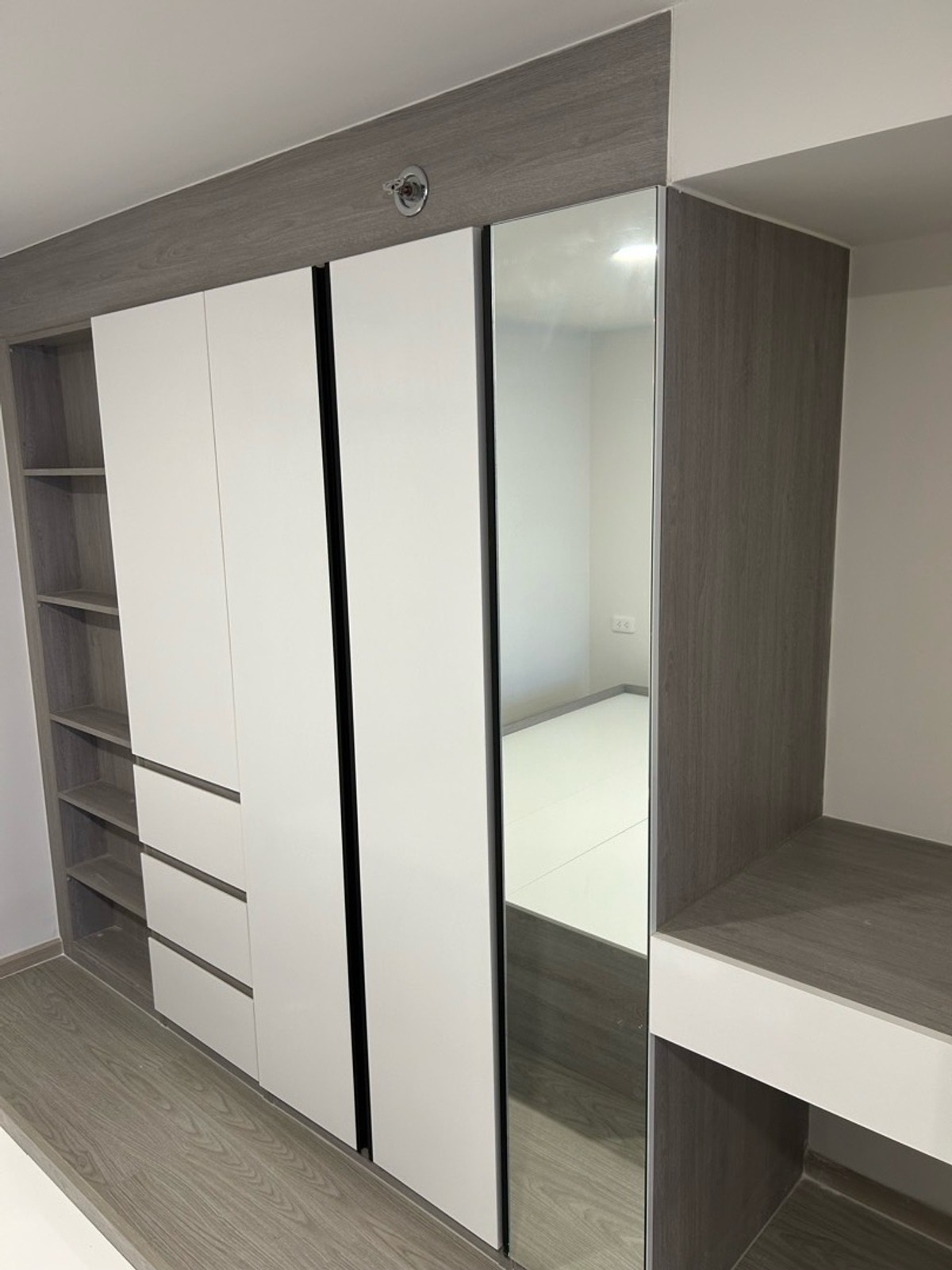 ขายคอนโดเสรีไทย-นิด้า : 💥ขายห้องพร้อมเข้าอยู่ 32 ตร.ม