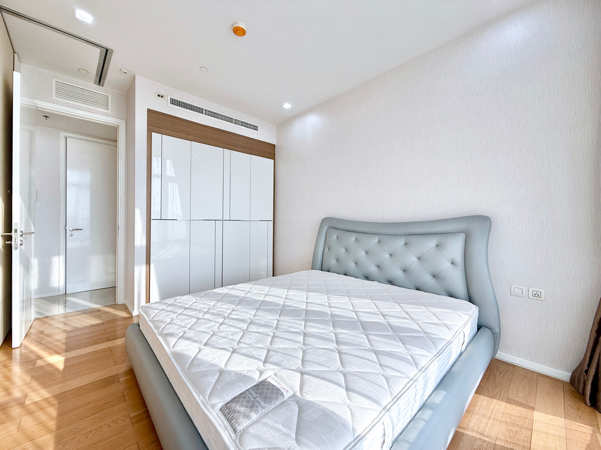 ให้เช่าคอนโดพระราม 9 เพชรบุรีตัดใหม่ RCA : 🚀 Circle 2 Prototype - 48ตรม. 1นอน1น้ำ ชั้นสูง พร้อมอยู่ 092-545-6151 (ทีม) 