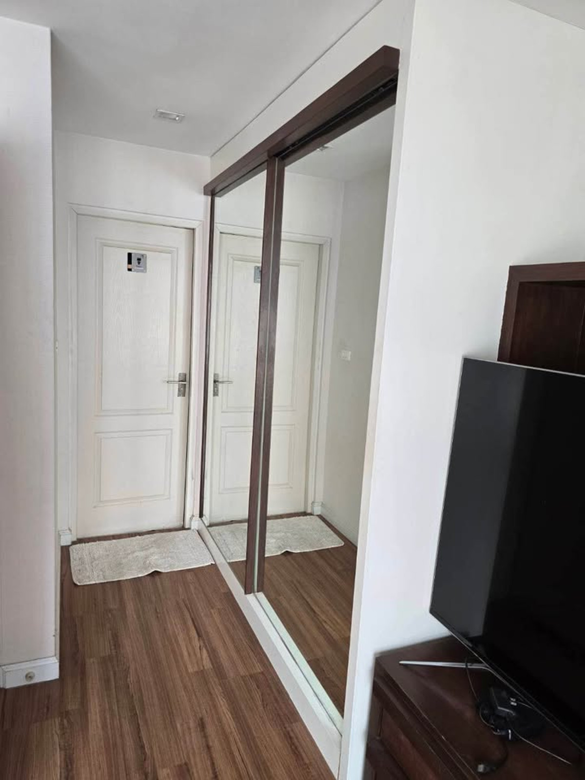 ให้เช่าทาวน์โฮมพระราม 5 ราชพฤกษ์ บางกรวย : เดอะเทอเรส ติวานนท์