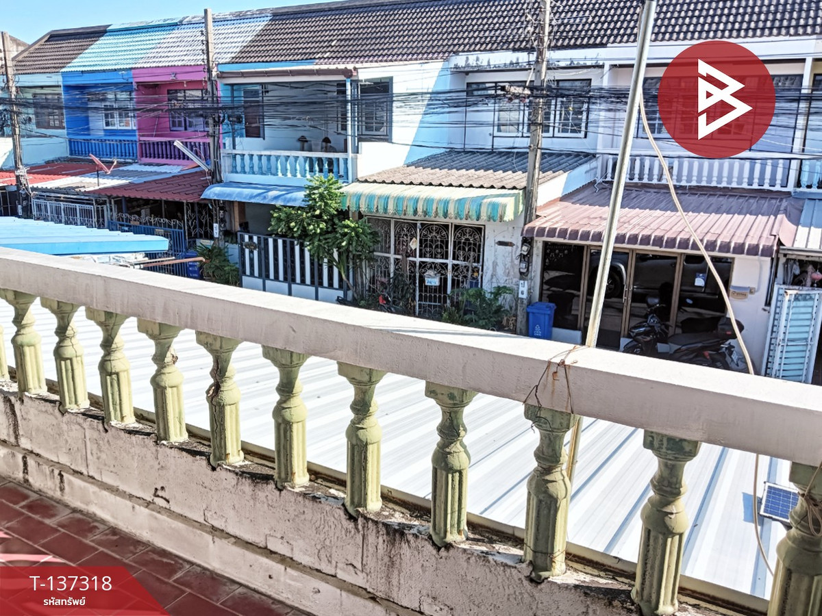 For SaleTownhomeSamut Prakan,Samrong : 2-story townhouse for sale, Phatthananiwet Village, Theparak, Samut Prakan.