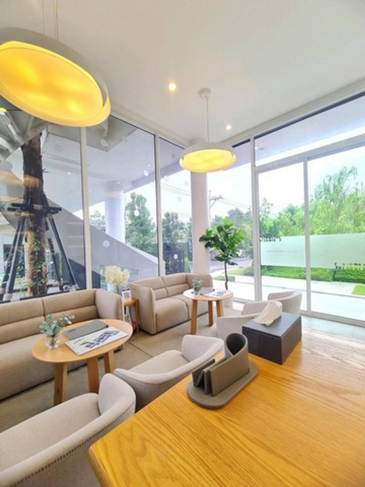 ให้เช่าบ้านพัฒนาการ ศรีนครินทร์ : HR3352ให้เช่า/ขาย บ้านเดี่ยว 3 ชั้น หลังใหญ่ Nirvana ABSOLUTE กรุงเทพกรีฑา กรุงเทพกรีฑาตัดใหม่ โซนพิเศษติดพื้นที่ส่วนกลาง ใกล้คลับเฮ้าส์เพียงไม่กี่ก้าว