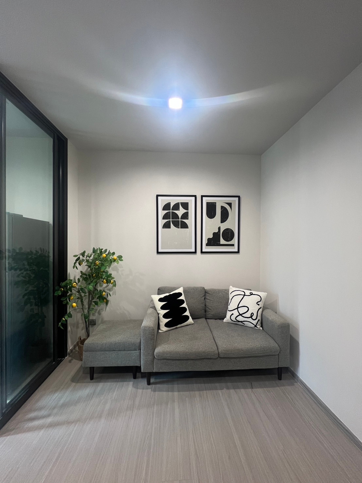 ขายคอนโดพระราม 9 เพชรบุรีตัดใหม่ RCA : ✤ Life Asoke Rama9 ✤ ประกาศขายด่วน! ห้อง 1 ห้องนอน ราคาพิเศษ เพียง 4 ล้านบาท