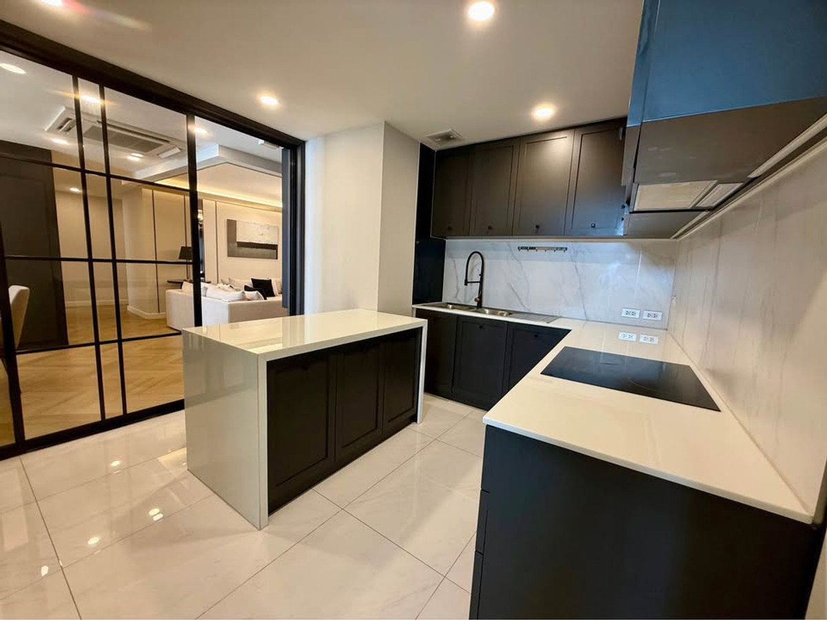 CondoSukhumvit, Asoke, Thonglor : Royal Residence Park rent 275 sqm 4 beds 3 baths 170,000 per month