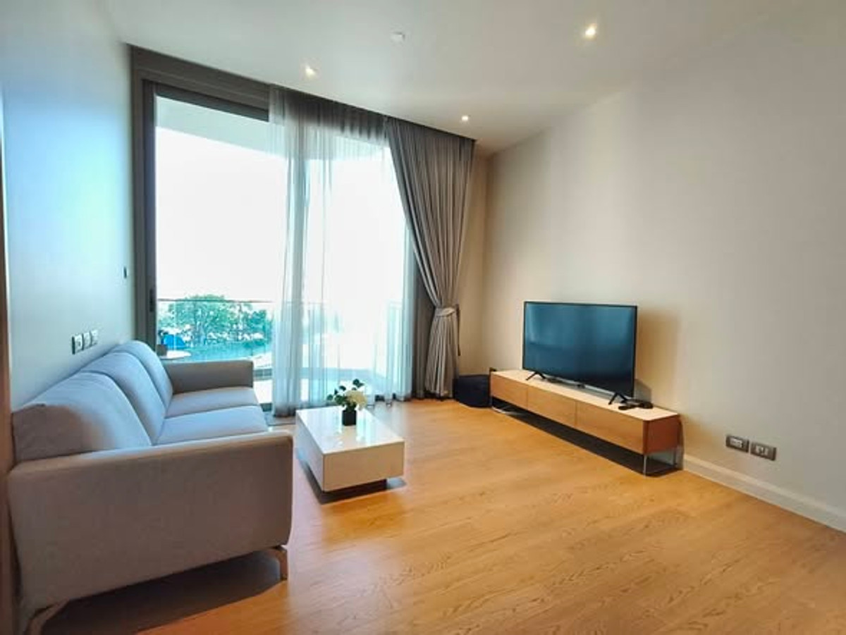 For RentCondoWongwianyai, Charoennakor : Magnolias Waterfront Residences 2 bed for rent
