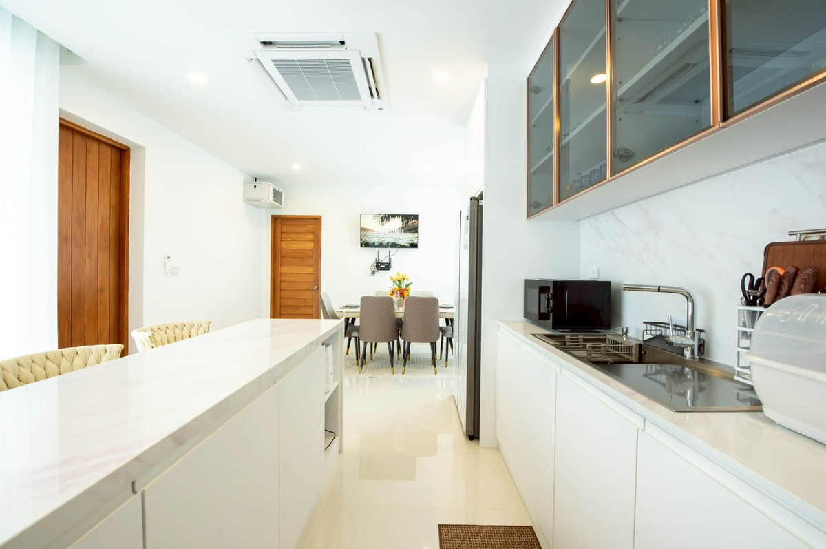 ให้เช่าพัทยา บางแสน ชลบุรี สัตหีบ : บ้านเดี่ยวพูลวิลล่า ถนน ซากแง้ว / 5 ห้องนอน (เช่า), Detached House Pool Villa Sak Ngaew Road / 5 Bedrooms (FOR RENT) AM023