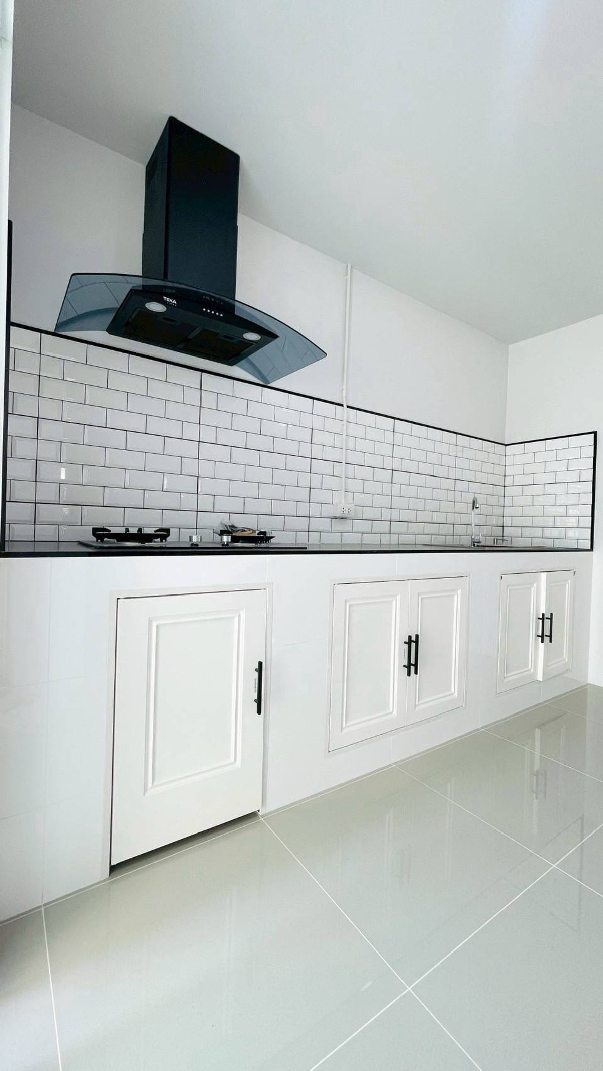 ขายทาวน์โฮมนนทบุรี บางใหญ่ บางบัวทอง : ขายทาวน์เฮาส์บุศรินทร์ L&H บ้านกล้วย-ไทรน้อย 20.5 ตร.ว. ใกล้ MRT คลองบางไผ่ ฟรีโอน