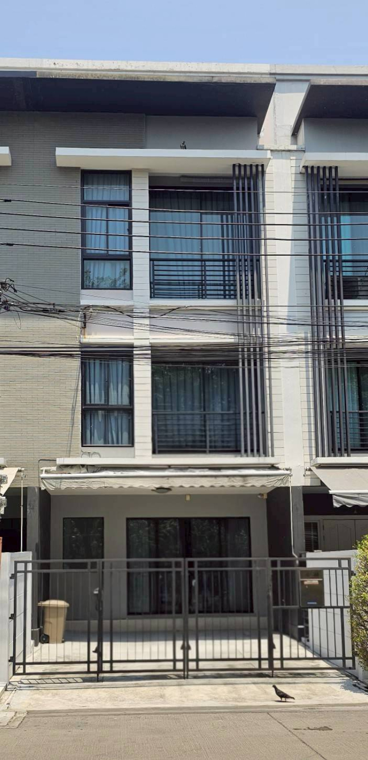 For RentTownhomeRamkhamhaeng, Hua Mak : R2961 3-story townhome for rent, Baan Klang Muang Rama 9 - Ramkhamhaeng (vacant)