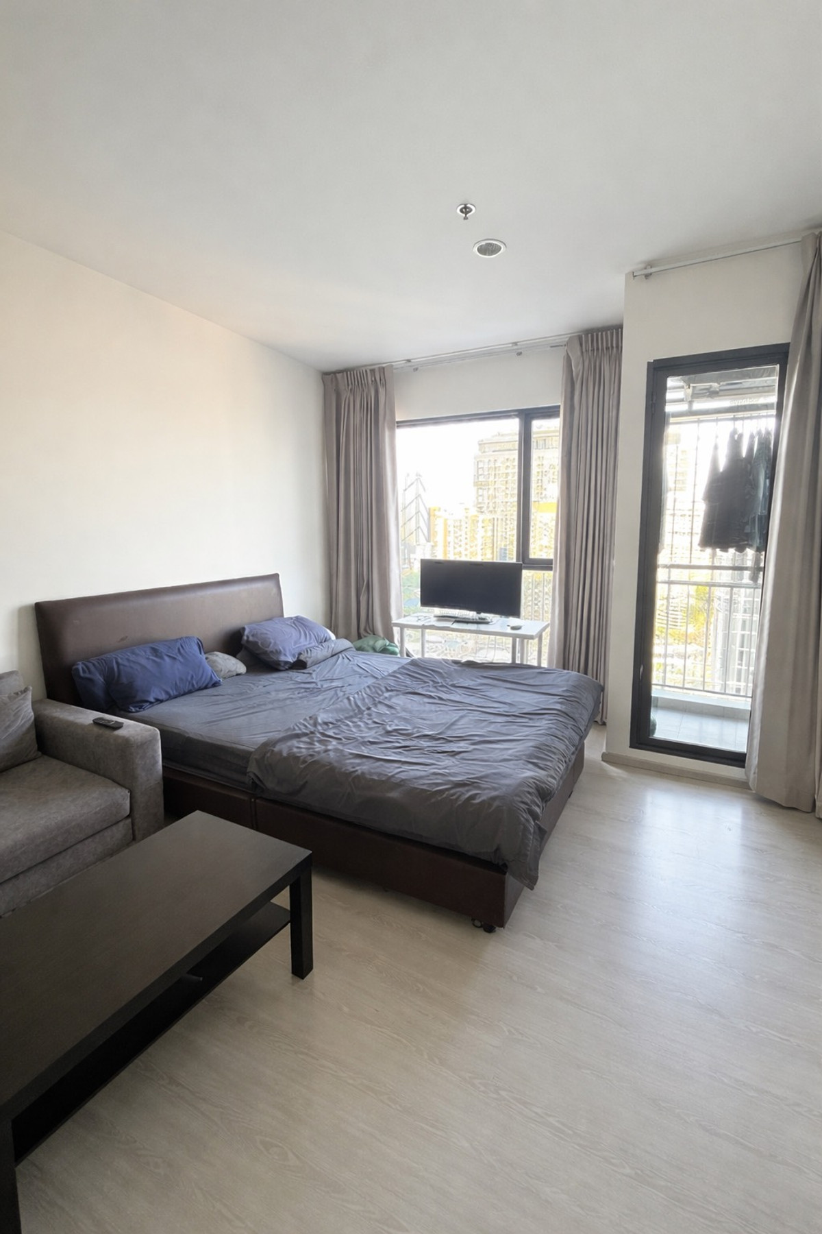 CondoRama9, Petchburi, RCA : 🔥Urgent rent/sale room at Rhythm Asoke near MRT Rama 9.