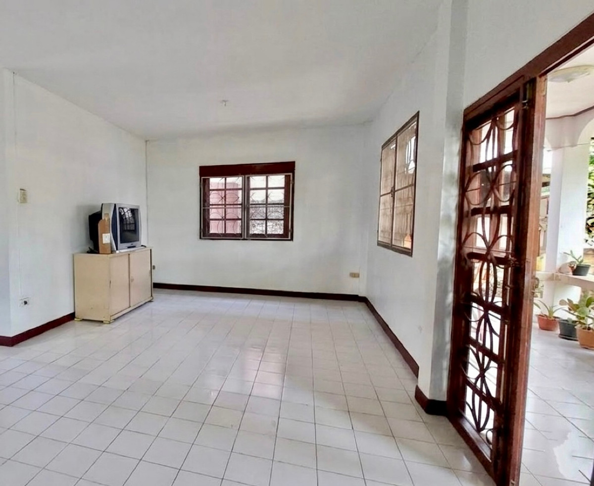 For SaleHouseNonthaburi, Bang Yai, Bangbuathong : House with land Phetlada Village / 2 Bedrooms (FOR SALE), House & Land Phetlada Village / 2 Bedrooms (FOR SALE) BNS021