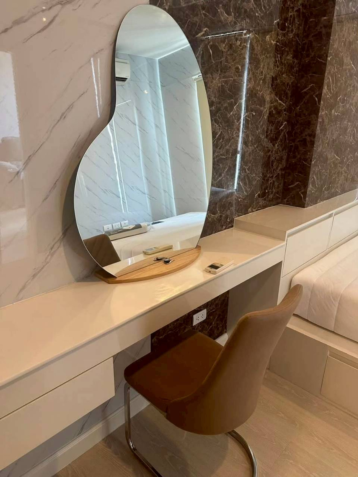 ให้เช่าคอนโดพระราม 9 เพชรบุรีตัดใหม่ RCA : ✅ NPPT118 ✅ Line : @p2nproperty