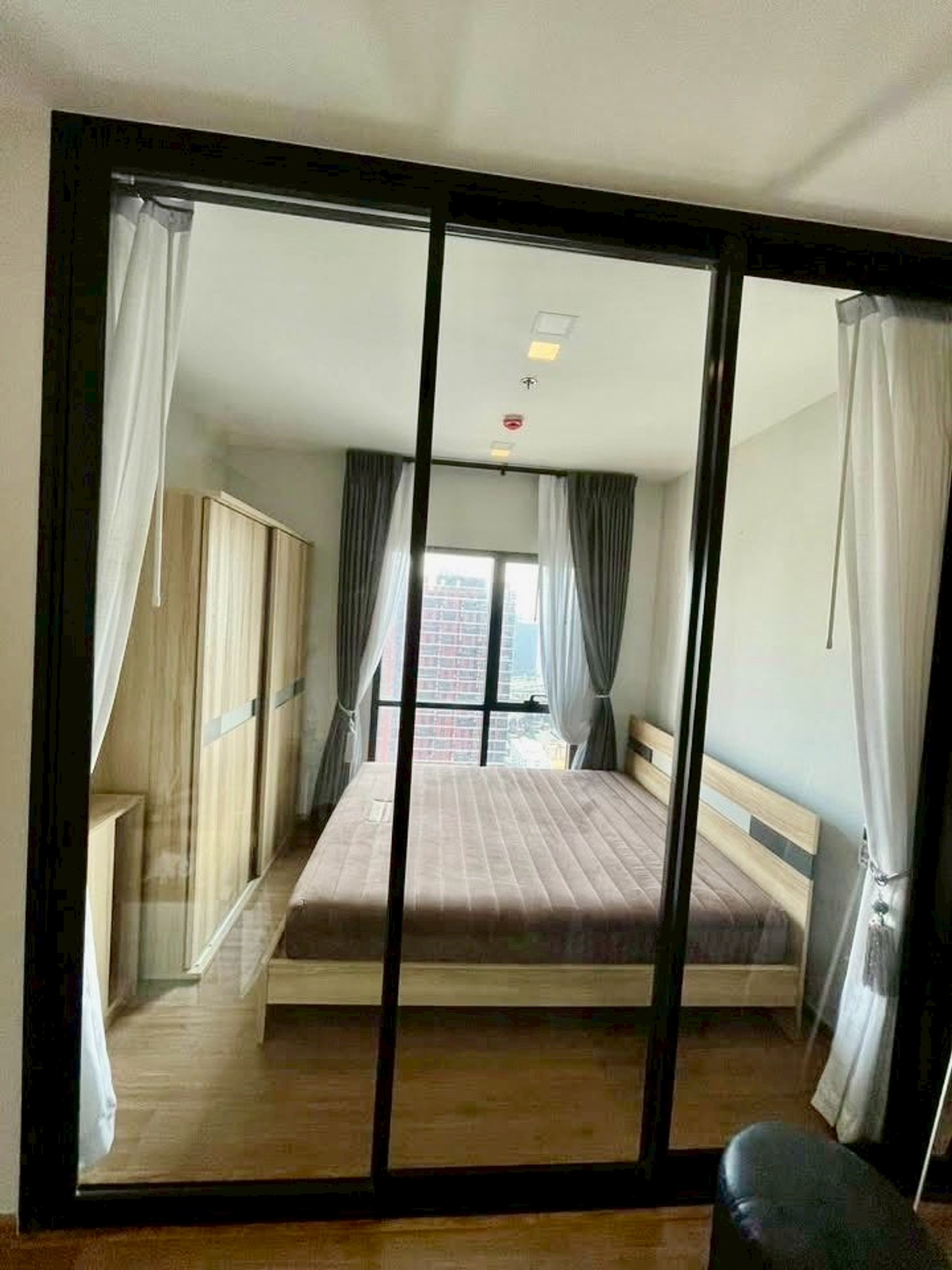 For RentCondoRamkhamhaeng, Hua Mak : 🐶🐱 For Rent: Metris Rama 9 - Ramkhamhaeng | Pet-Friendly Condo 🐾 A cozy and stylish home where you can live happily with your pets 💖