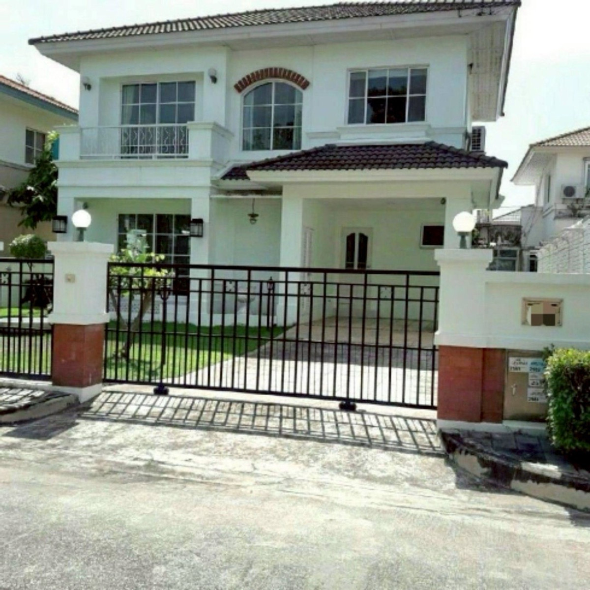 For RentHouseSeri Thai, Ramkhamhaeng Nida : Single House for Rent, Manthana Onnut-Wongwan 🚇🚝🌏