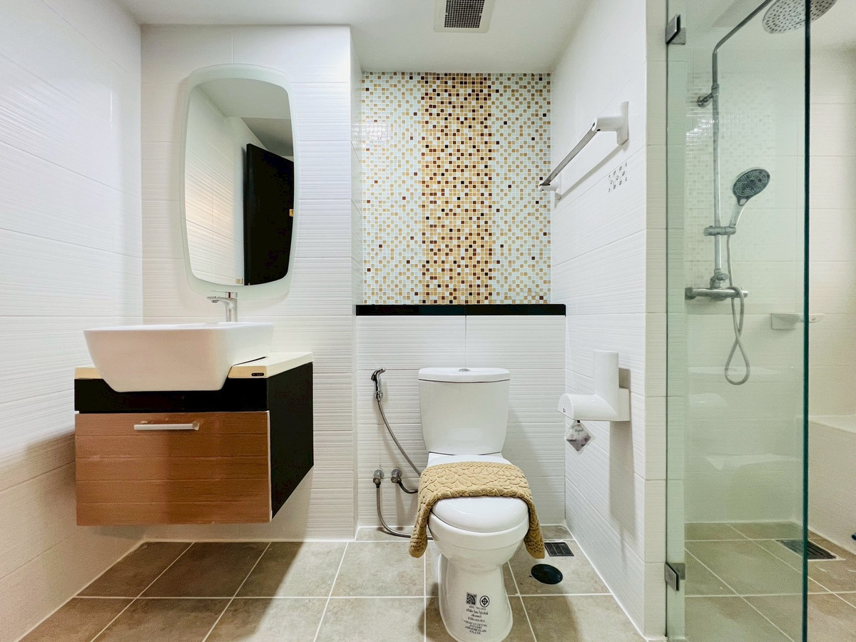 ขายคอนโดลาดพร้าว101 แฮปปี้แลนด์ : ห้องใหญ่ ติดถ.ลาดพร้าว 112-114 พร้อมอยู่ ที่จอดรถเยอะมาก นัดดูห้อง 099-7829466