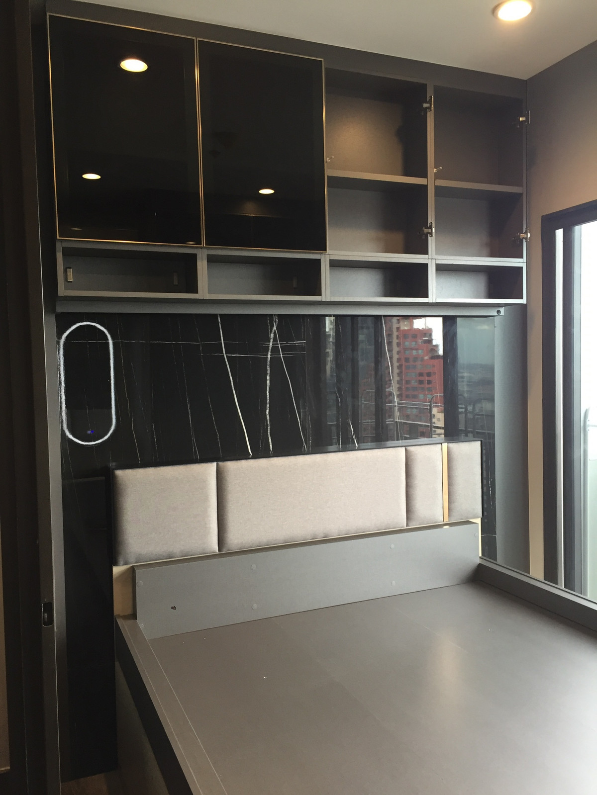 ขายคอนโดปิ่นเกล้า จรัญสนิทวงศ์ : ขาย 𝐔𝐫𝐛𝐚𝐧𝐨 𝐑𝐚𝐣𝐚𝐯𝐢𝐭𝐡𝐢 (เออร์บาโน่ ราชวิถี) ชั้น21 ราคาดี 3.1 ลบ. (ผ่อนตรงกับเจ้าของได้ 1ปี) ห่างจาก MRT สิรินธร 100 เมตร  (31 Sq.m. 1BR & 1Bath) --- Agent Top 084-8751655