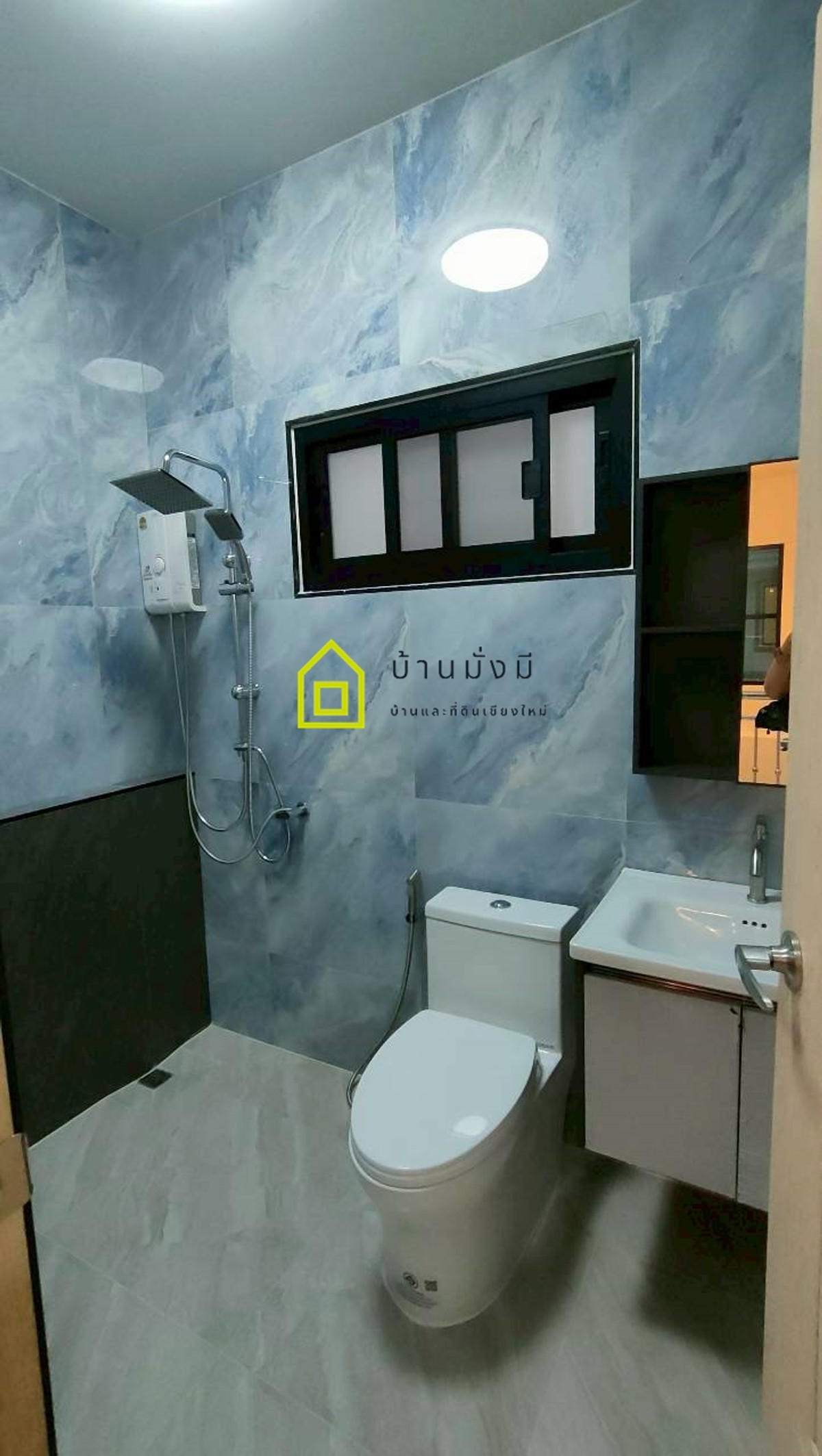 For SaleHouseChiang Mai : 2-story detached house near Maejo University (2 kilometers from Maejo University), Wat Mongkol Setthi intersection zone.